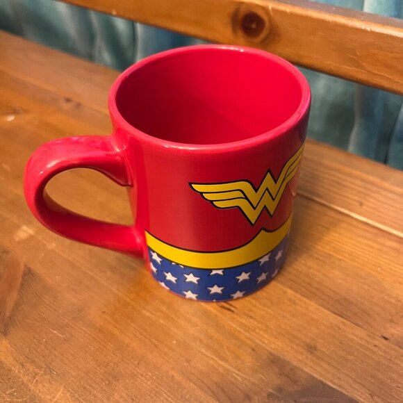 Wonder Woman Ceramic Mug 14oz - Embrace Your Inner Superhero With Every Sip silv - Picture 4 of 7